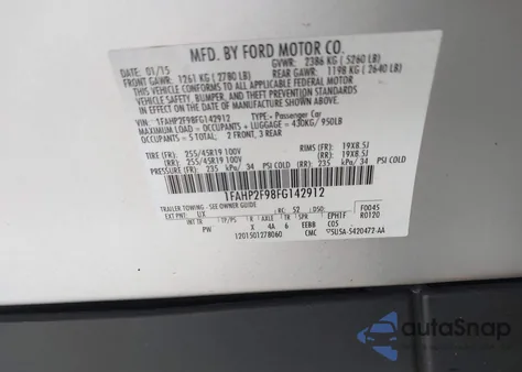 2015 Ford Taurus Limited z USA, uszkodzony, nr VIN 1FAHP2F98FG142912